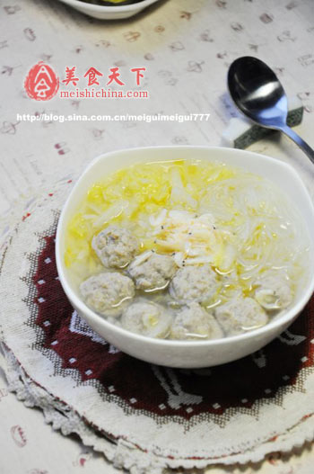 白菜粉丝汆丸子