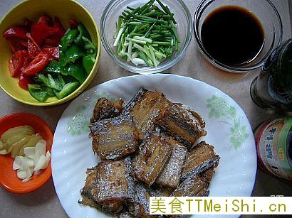红烧带鱼制作图示