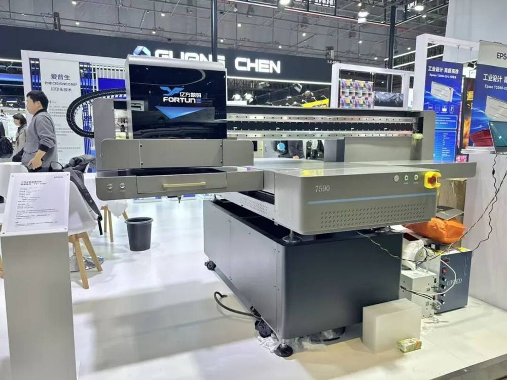 以硬核实力惊艳亮相上海国际广印展,爱普生打印头赋能设备生态革新